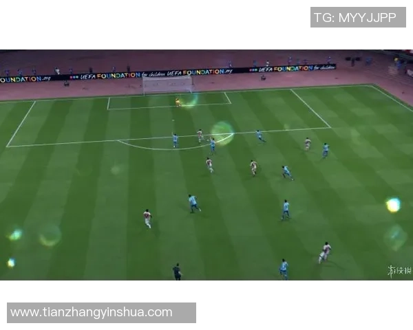 足球明星背后的故事与成长轨迹揭秘：从街头球场到世界舞台的蜕变之路